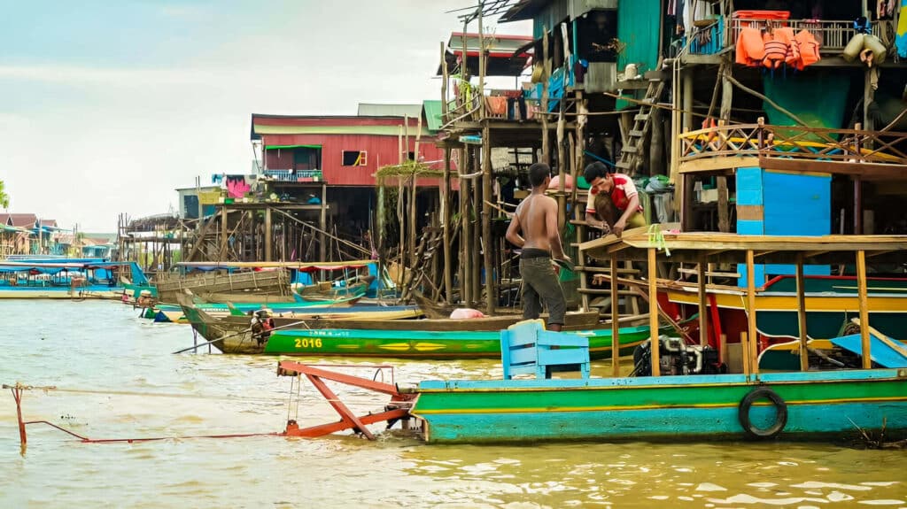 סיור פרטי בן יומיים: מקדש אנגקור ואט והכפר הצף