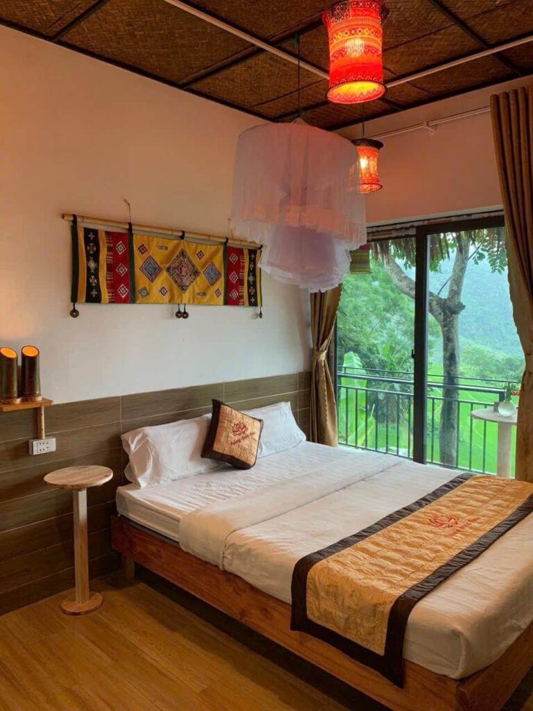 הומסטיי עם נוף לטראסות בפו לונג