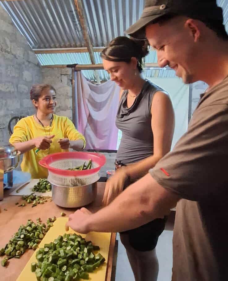 סדנת בישול בכפר גושאל ליד מנאלי