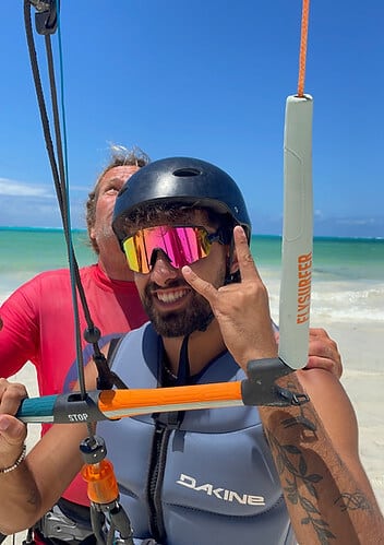 חבילת קורס גלישה בבורקאי – כולל טיסות