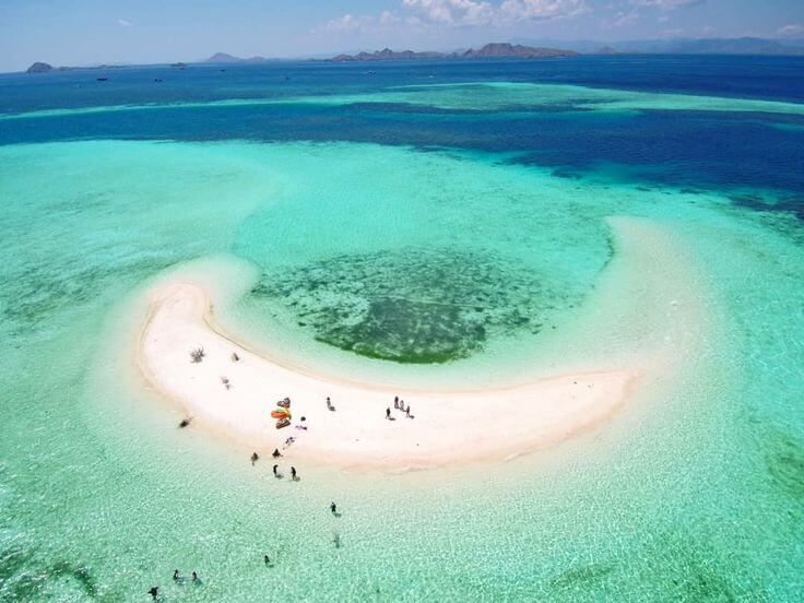 הפלגה ביאכטה לאיי קומודו