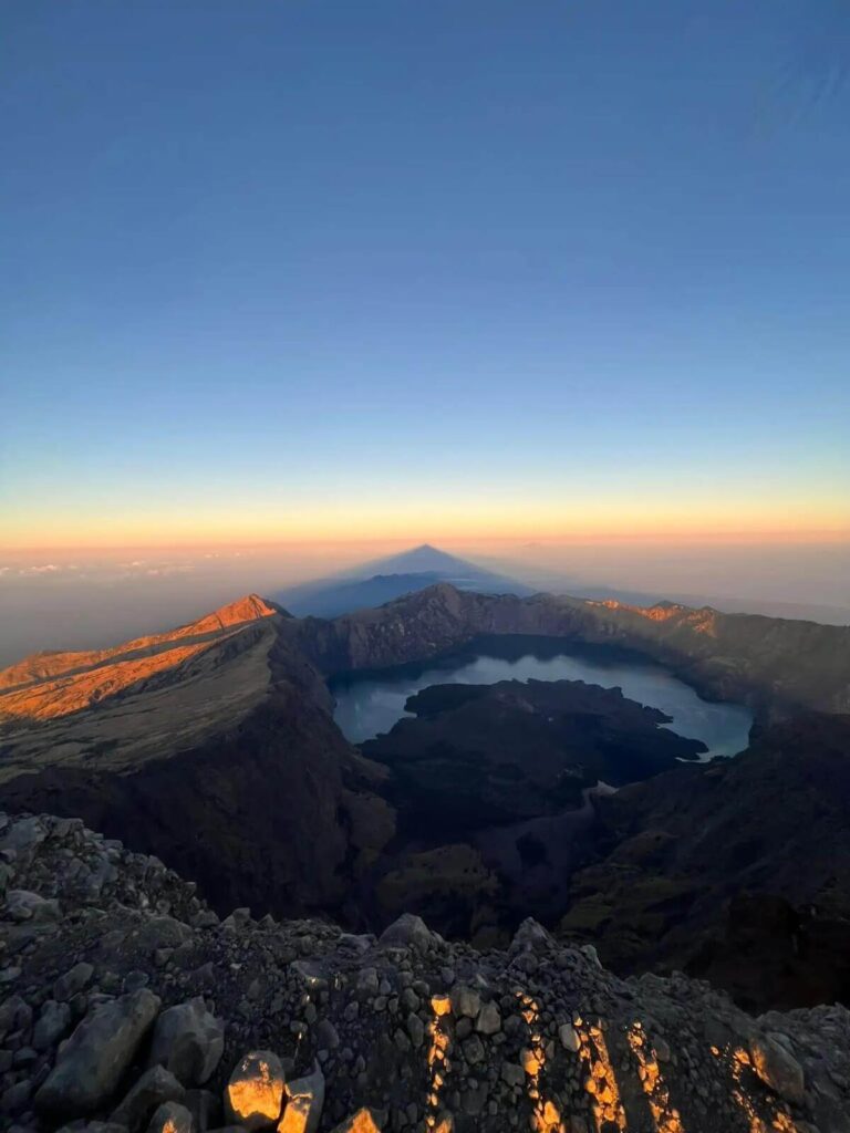 טראק להר געש רינג׳אני