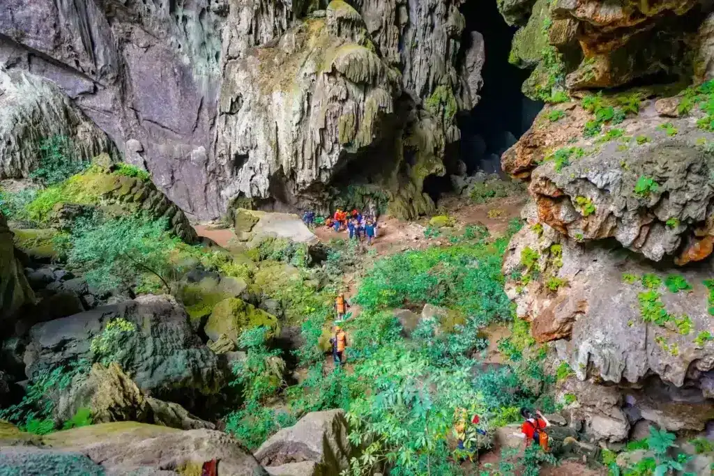 Elephant Cave & Ma Da Valley Jungle Trek 1D